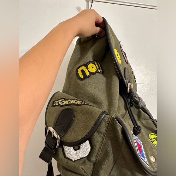 EUC DREAM CONTROL Utility Multi-Pocket Backpack With Patches - Picture 9 of 11